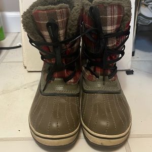 Sorel green and red plaid Tivoli waterproof sherpa lined boots